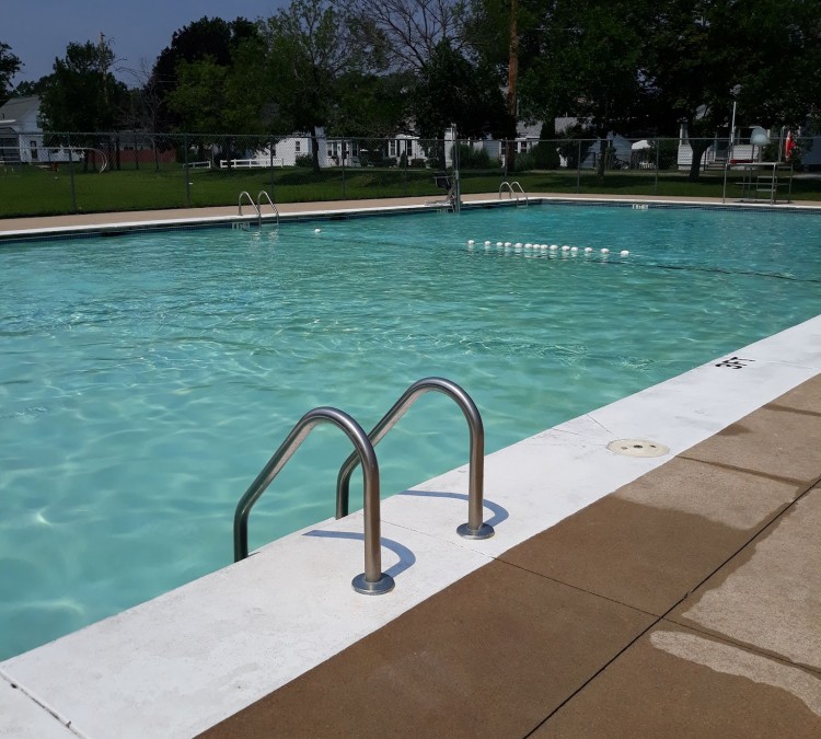 east-rochester-outdoor-pool-photo